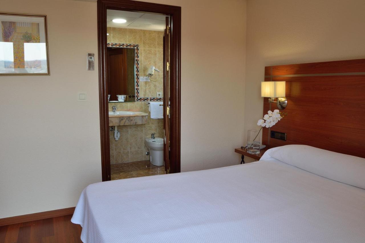 Hotel Mari Carmen 과딕스 외부 사진