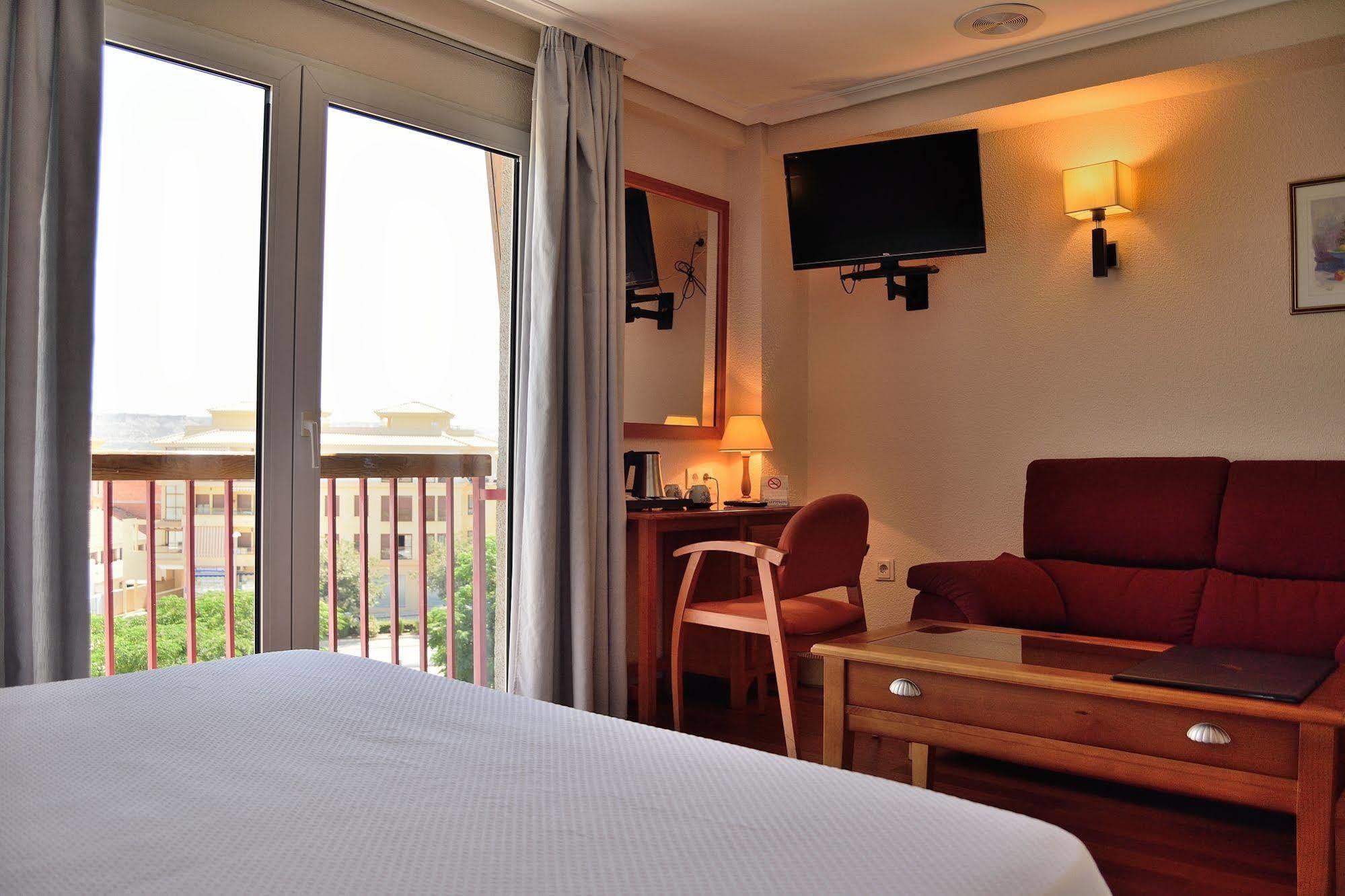 Hotel Mari Carmen 과딕스 외부 사진