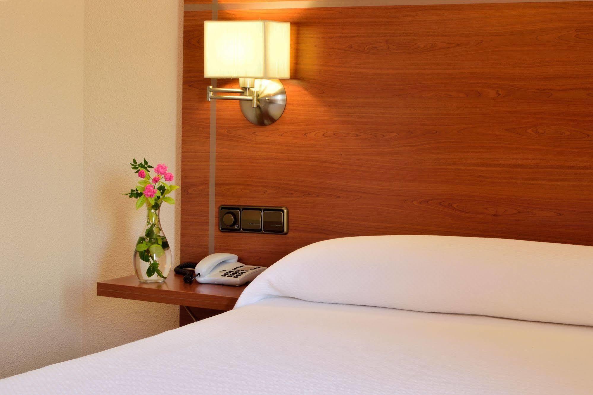Hotel Mari Carmen 과딕스 외부 사진