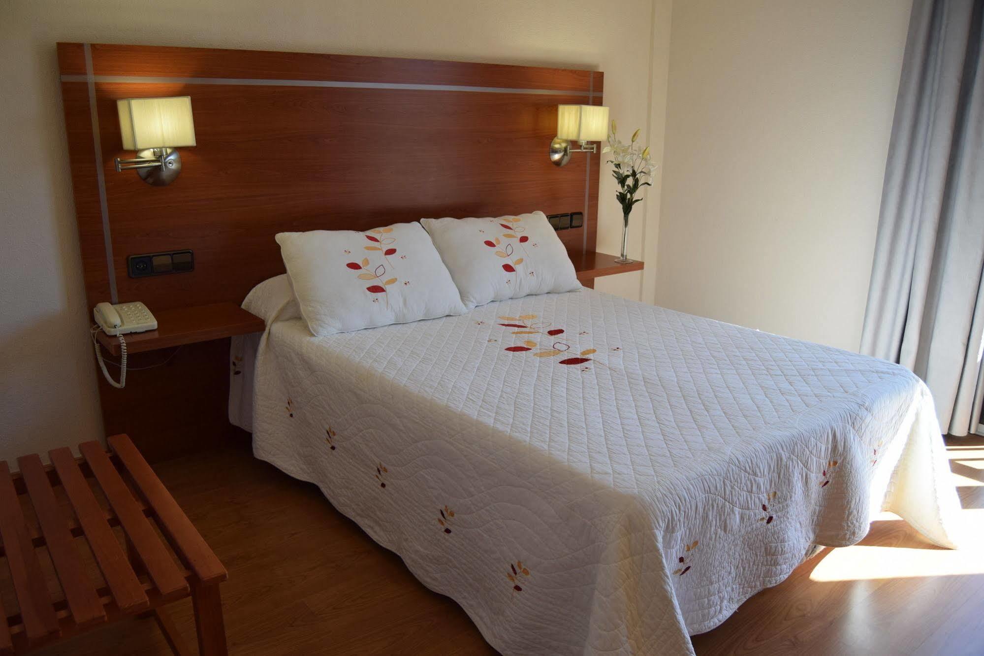 Hotel Mari Carmen 과딕스 외부 사진
